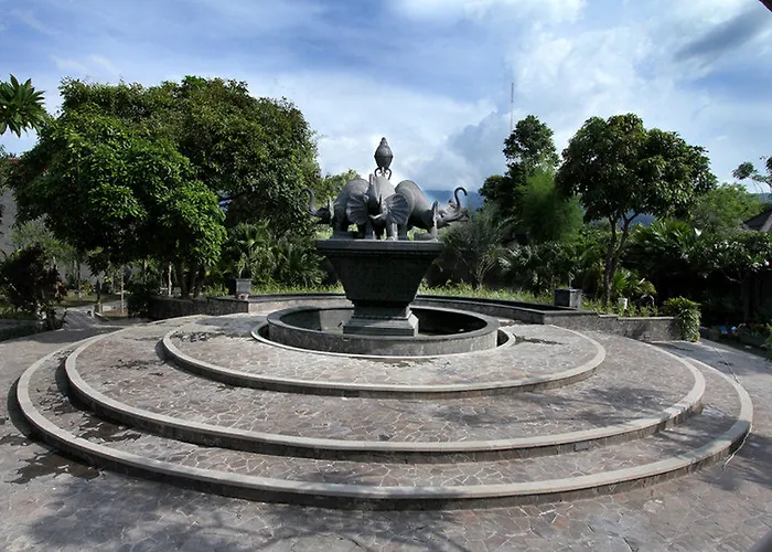 Gino Feruci By Kagum Villa Lovina (Bali)