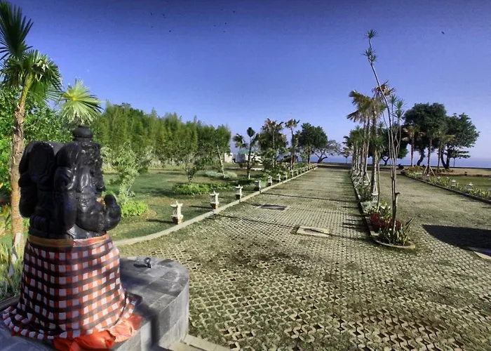 Villa Gino Feruci By Kagum Lovina (Bali)